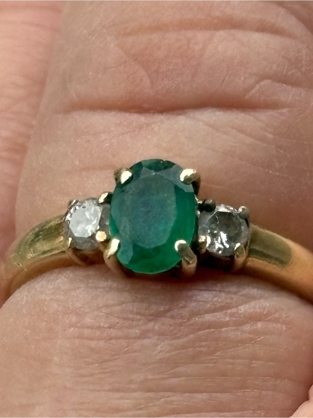 14K Gold Emerald and Diamond  Ring (tiny chip on the Emerald stone is visible)